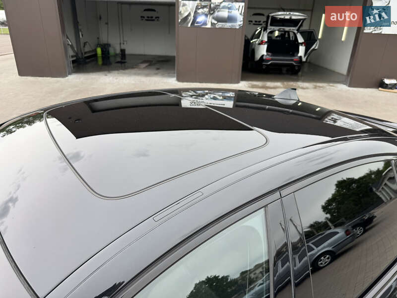 Седан BMW 5 Series 2015 в Ковеле