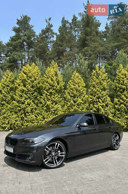 Седан BMW 5 Series 2015 в Львове