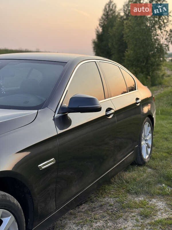 Седан BMW 5 Series 2014 в Луцьку
