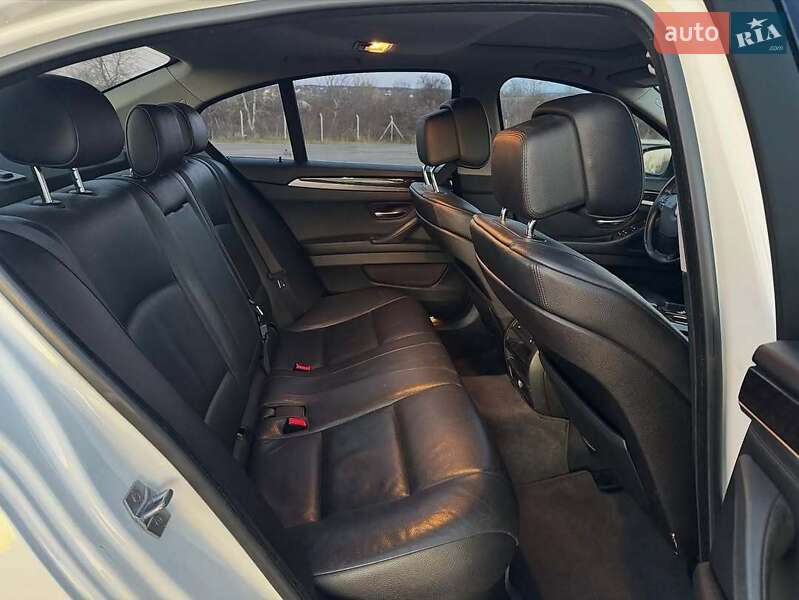 Седан BMW 5 Series 2013 в Львове
