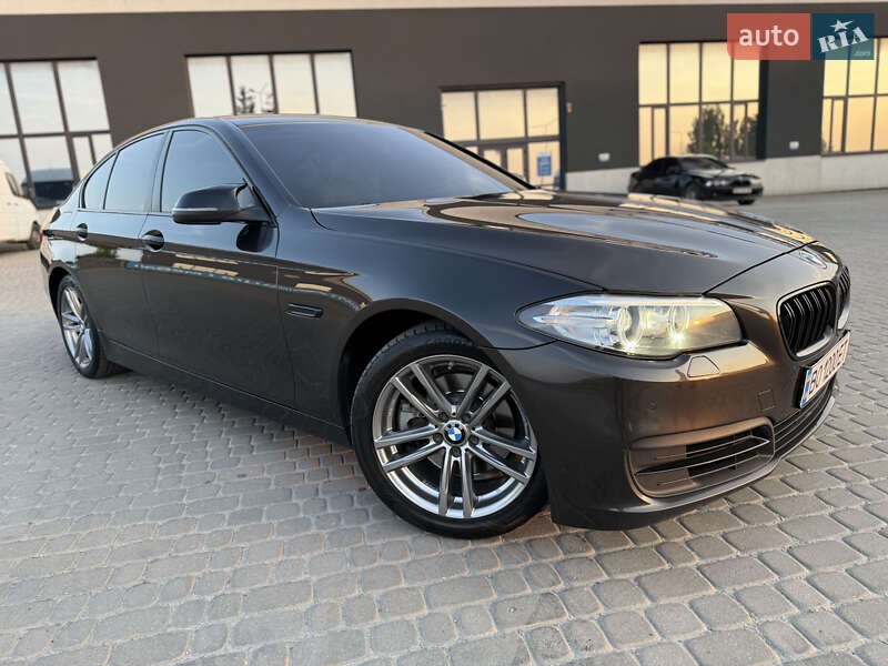 Седан BMW 5 Series 2015 в Тернополе