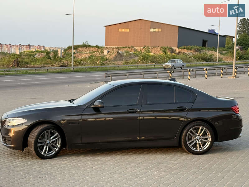 Седан BMW 5 Series 2015 в Тернополе