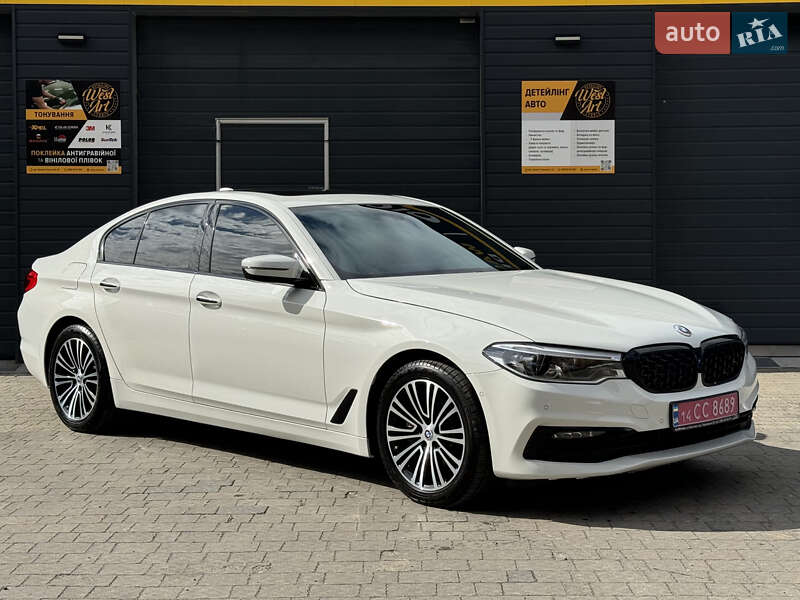 Седан BMW 5 Series 2018 в Мукачевому