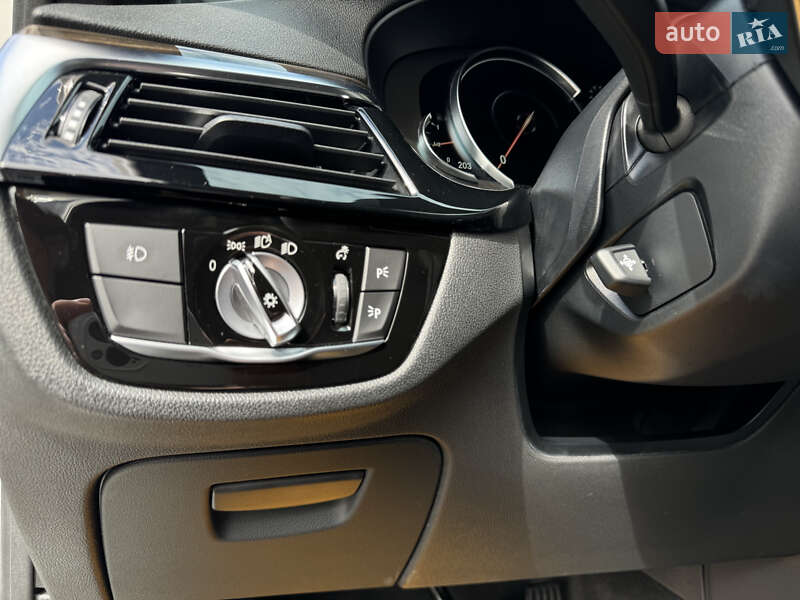Седан BMW 5 Series 2018 в Мукачевому