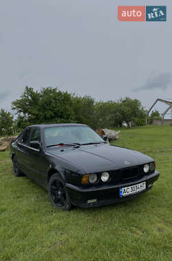 Седан BMW 5 Series 1989 в Луцке