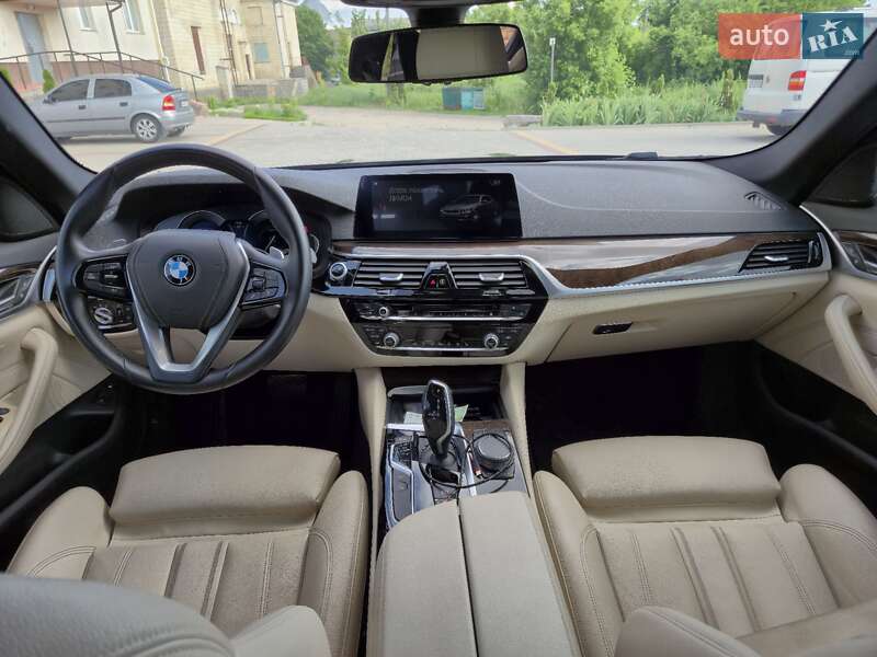 Седан BMW 5 Series 2018 в Шаргороде