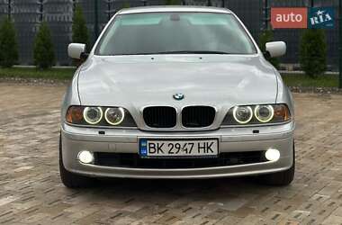Седан BMW 5 Series 2001 в Ровно