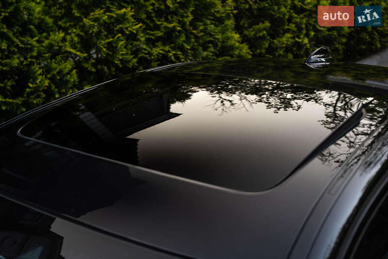 Седан BMW 5 Series 2019 в Ужгороді