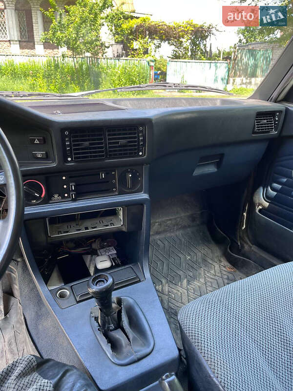 Седан BMW 5 Series 1987 в Славуті