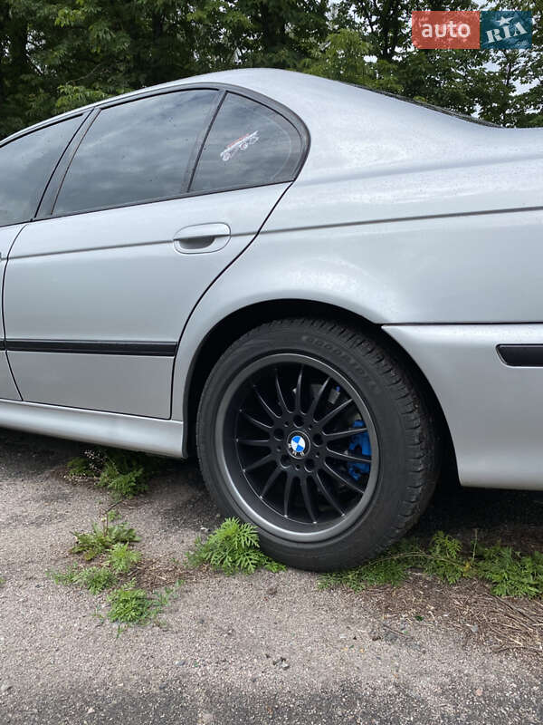 Седан BMW 5 Series 2002 в Семенівці