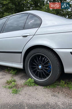 Седан BMW 5 Series 2002 в 