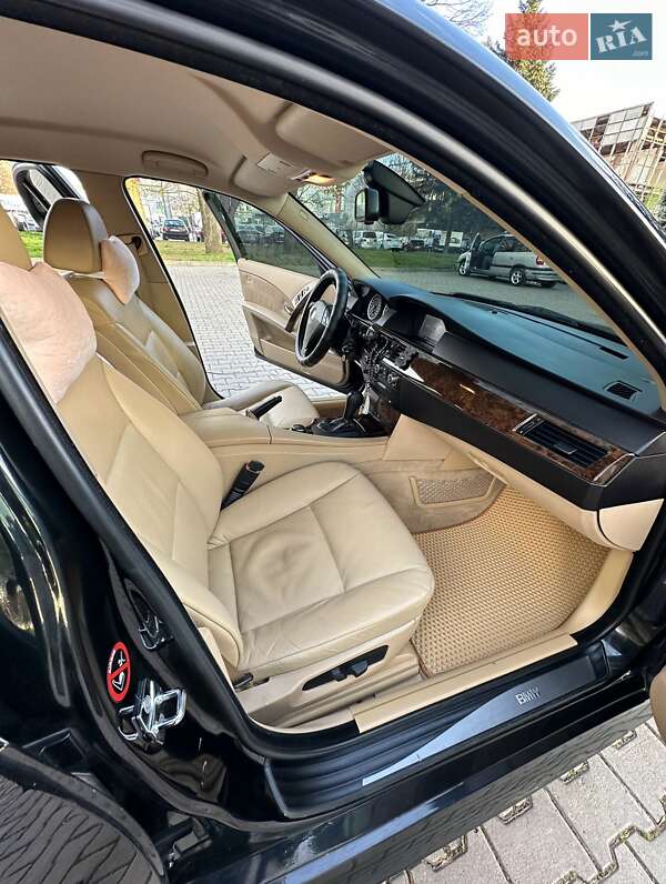Седан BMW 5 Series 2006 в Черновцах