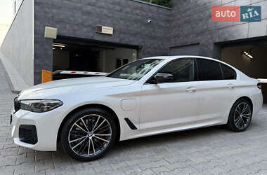 Седан BMW 5 Series 2020 в 