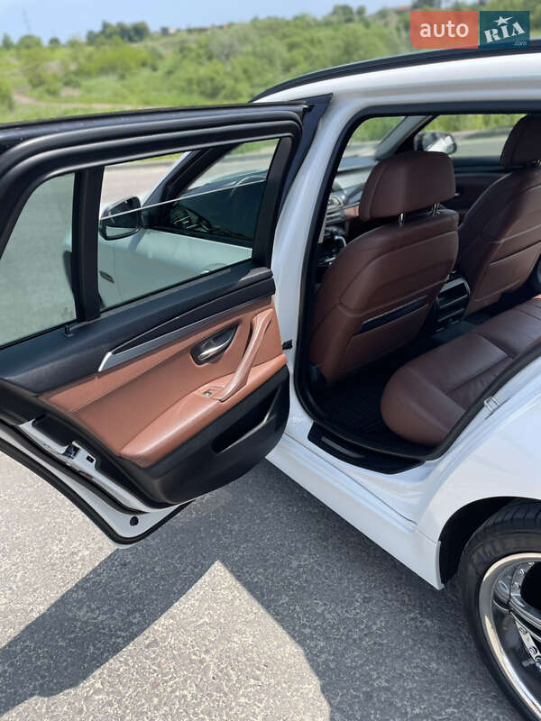 Универсал BMW 5 Series 2014 в Дрогобыче