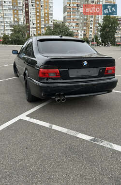 Седан BMW 5 Series 2000 в 
