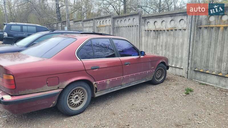 Седан BMW 5 Series 1994 в Броварах
