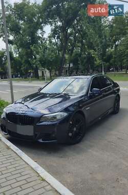 Седан BMW 5 Series 2011 в Рені