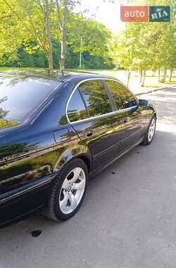 Седан BMW 5 Series 2000 в 