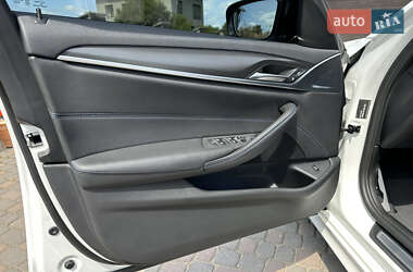 Седан BMW 5 Series 2020 в 