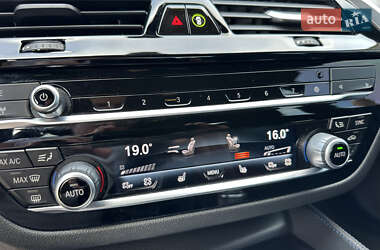 Седан BMW 5 Series 2020 в 
