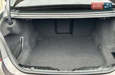 Седан BMW 5 Series 2011 в 