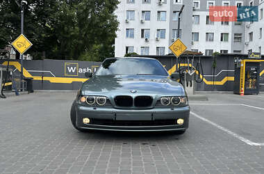 Седан BMW 5 Series 2002 в Харькове