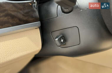 Седан BMW 5 Series 2012 в 