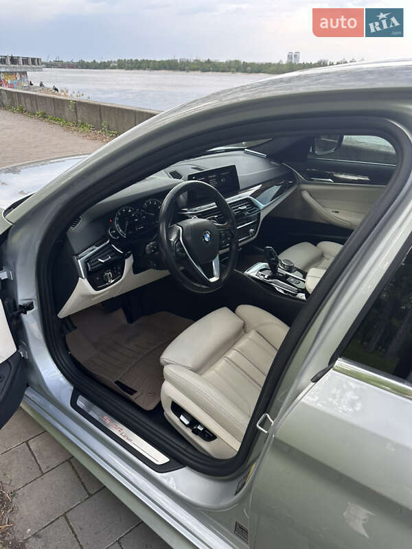 Седан BMW 5 Series 2017 в Киеве