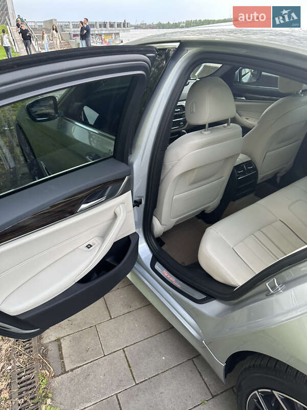 Седан BMW 5 Series 2017 в Киеве