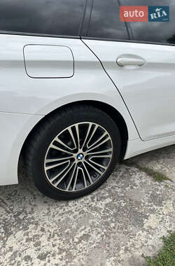 Универсал BMW 5 Series 2017 в 