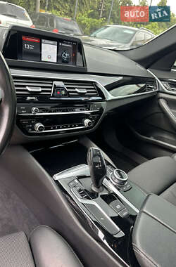 Универсал BMW 5 Series 2017 в 