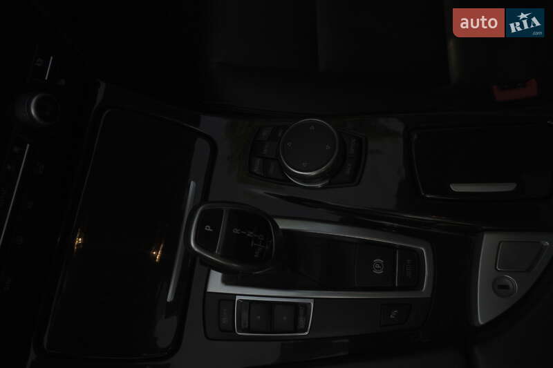 Седан BMW 5 Series 2016 в Ременеві