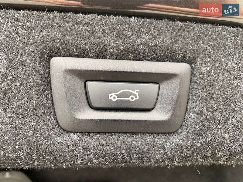 Седан BMW 5 Series 2017 в Хмельницком