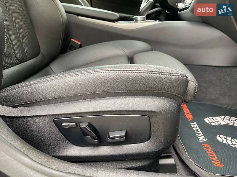 Седан BMW 5 Series 2017 в Хмельницком