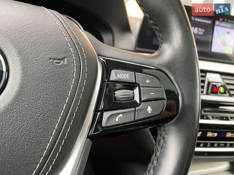 Седан BMW 5 Series 2017 в Хмельницком