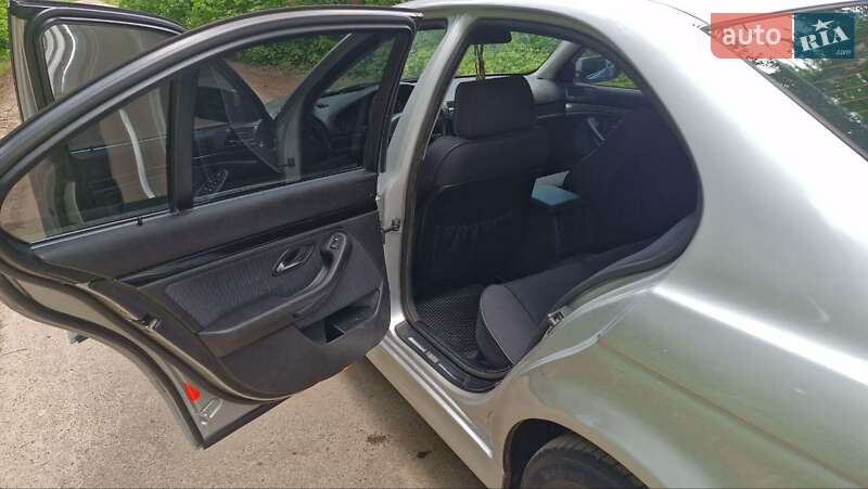 Седан BMW 5 Series 2000 в Миколаєві