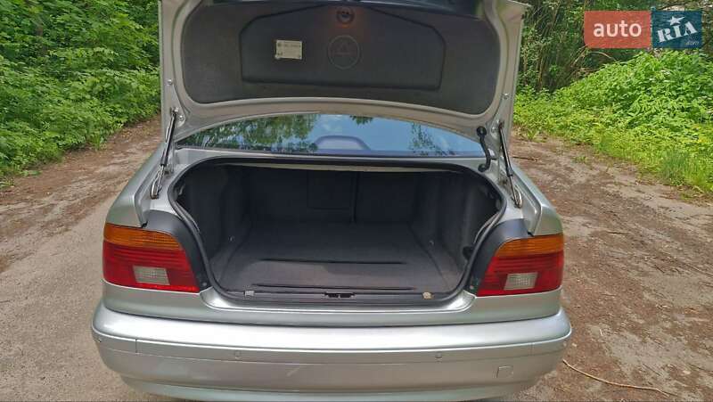 Седан BMW 5 Series 2000 в Миколаєві