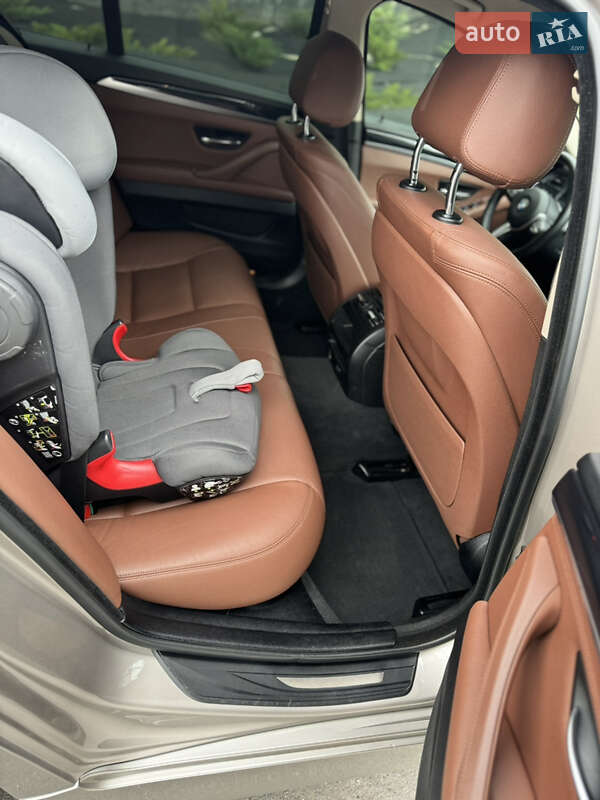 Седан BMW 5 Series 2016 в Киеве