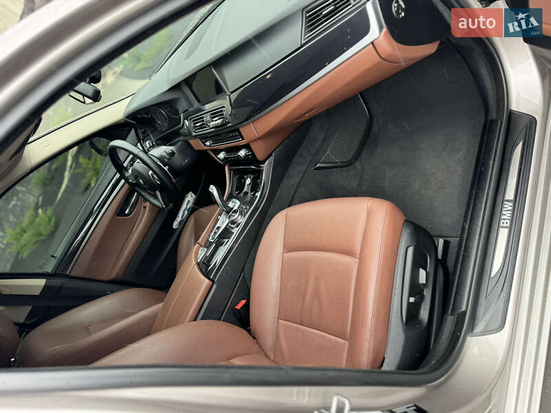 Седан BMW 5 Series 2016 в Киеве