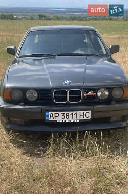 Седан BMW 5 Series 1990 в Запорожье