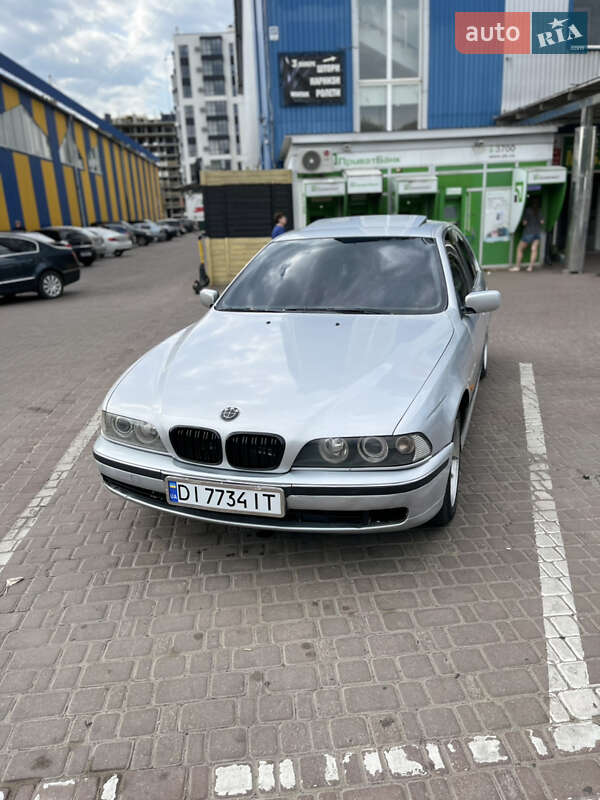 BMW 5 Series 2000
