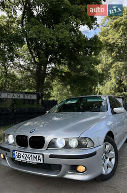 Седан BMW 5 Series 2001 в Тульчине