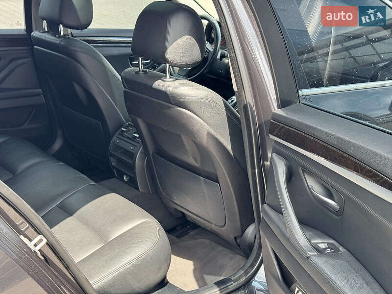 Седан BMW 5 Series 2015 в Запорожье