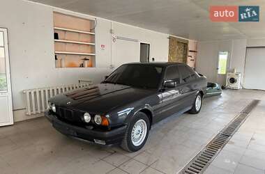 Седан BMW 5 Series 1994 в Бершади