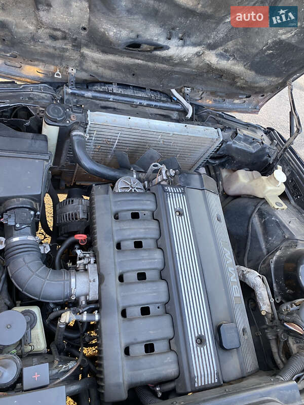 Седан BMW 5 Series 1993 в Овідіополі фото 33 Седан BMW 5 Series 1993 в Овідіополі