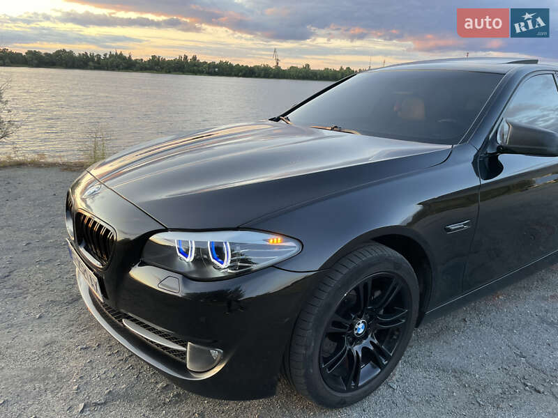 Седан BMW 5 Series 2011 в Дніпрі