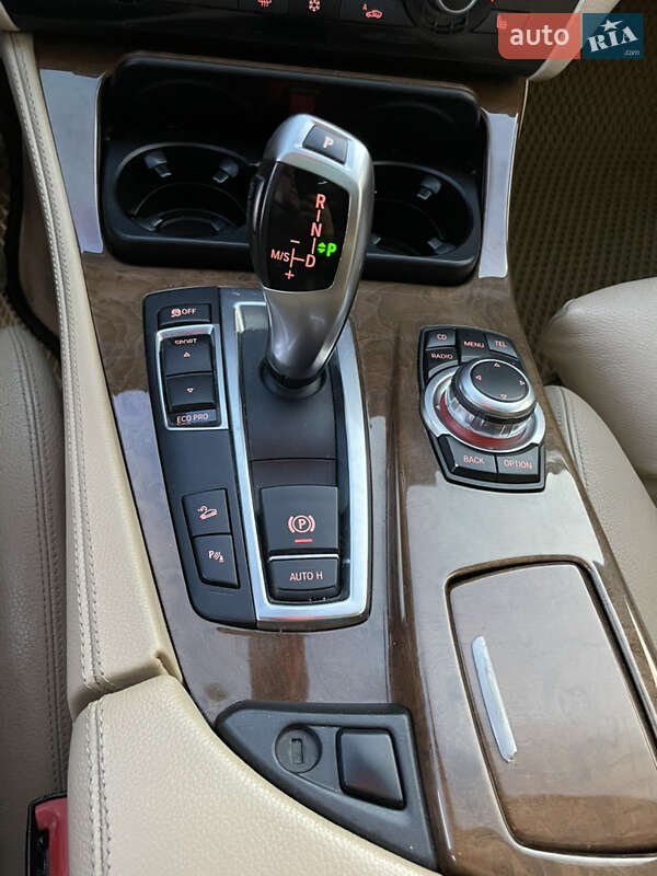 Седан BMW 5 Series 2011 в Дніпрі