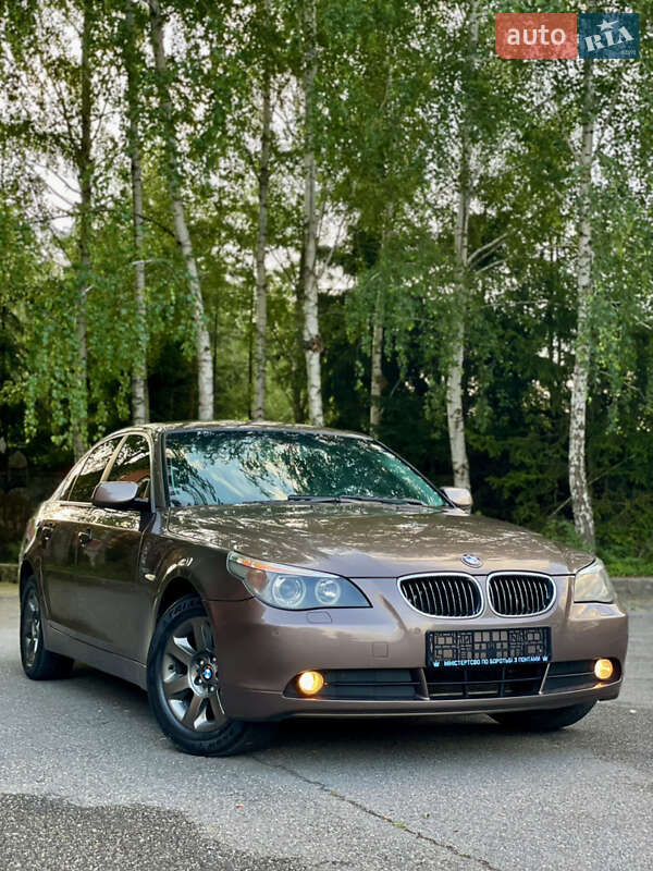 Седан BMW 5 Series 2007 в 