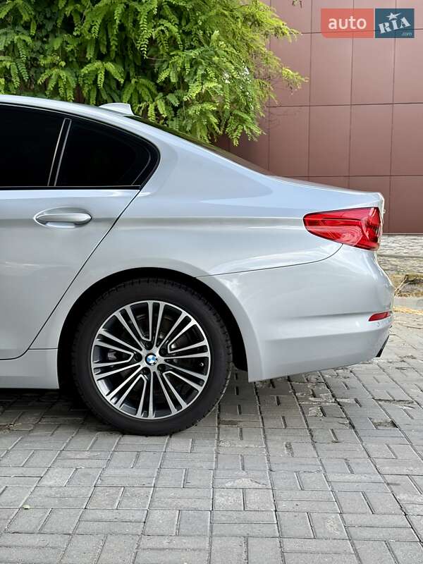 Седан BMW 5 Series 2019 в Днепре