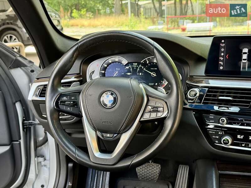 Седан BMW 5 Series 2019 в Днепре